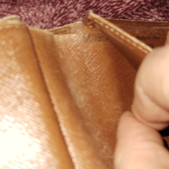 Louis Vuitton Wallet - Picture 3 of 6